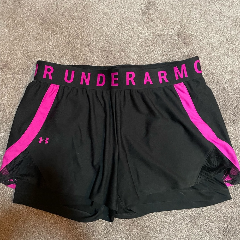 Under Armour Women's Play Up 2-in-1 Shorts, size Large, black with pink